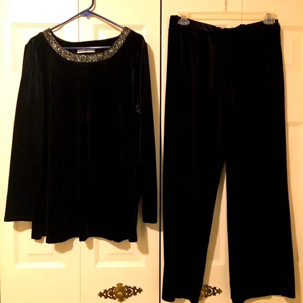 Shirt/pant outfit